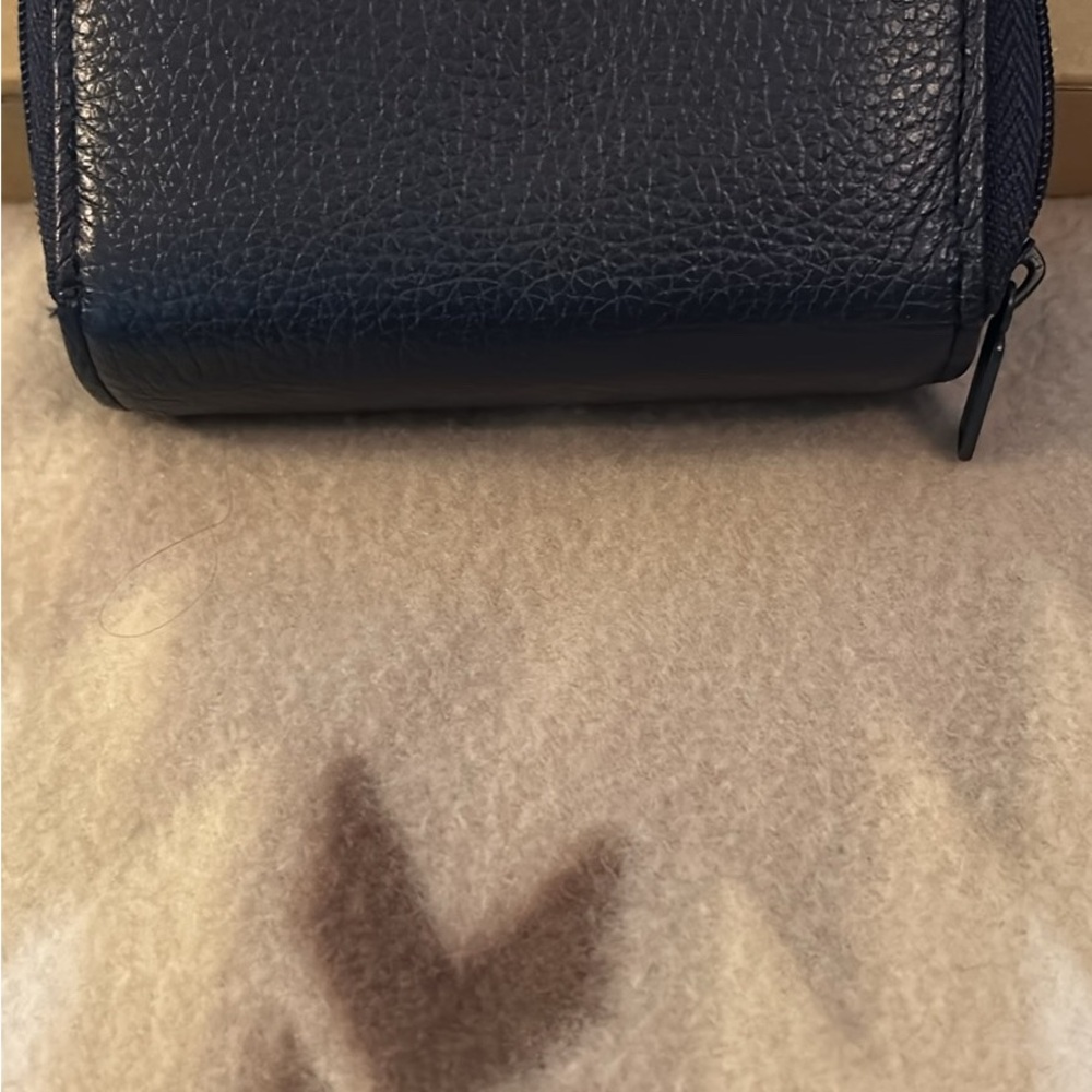 Buxton Navy Blue Leather Zip Wallet
